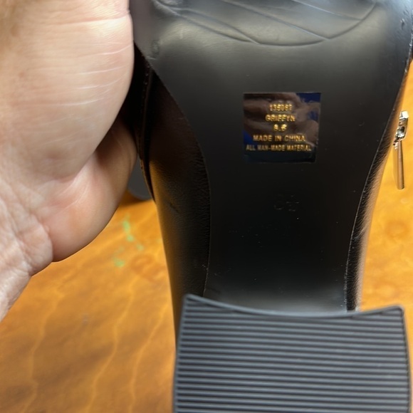 Micheal by micheal Shannon heel boots size 8 1/2 black  like new 3”heels. - Picture 8 of 9